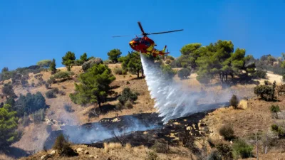 Châteauneuf-les-Martigues : un incendie de broussailles de 1 hectare maîtrisé par 100 pompiers