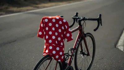Tour de France 2026 : Pogacar s'empare du premier maillot à pois à Barcelone